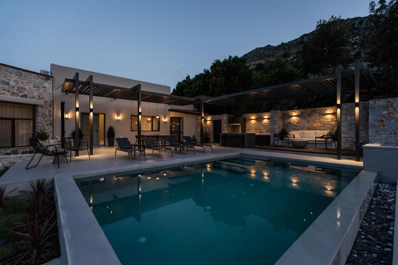 Eumelia Iconic Villa, With Heated Pool & Whirlpool, By Thinkvilla Asi Gonia Luaran gambar
